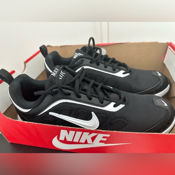 Nike Air Max AP brand new - Picture 6 of 6